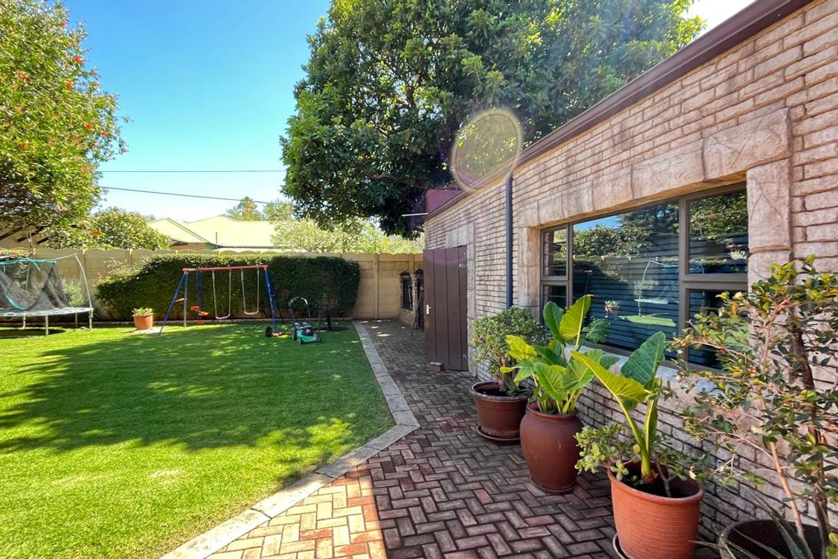 Freehold For Sale In Benoni - Photo 2