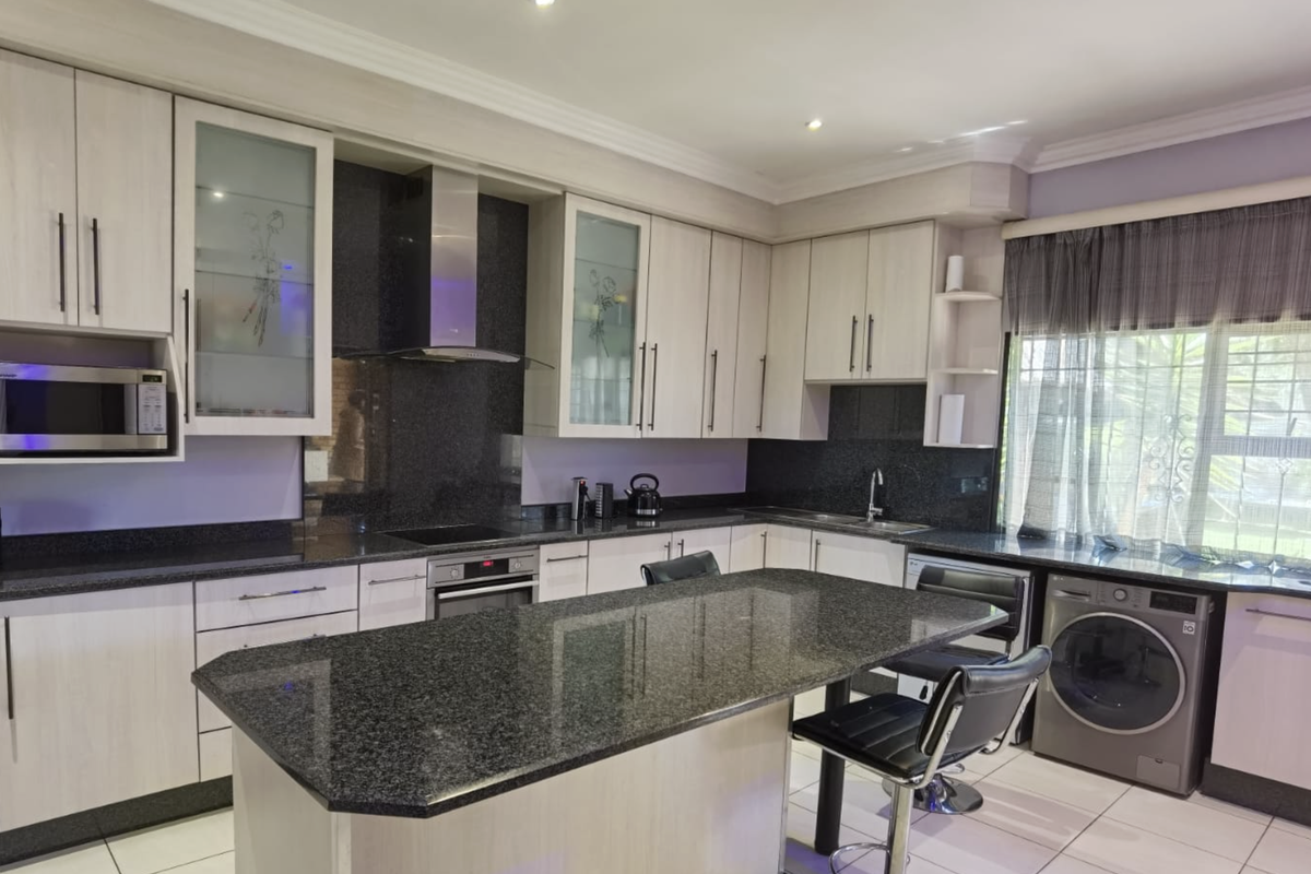 Freehold For Sale In Benoni - Photo 5