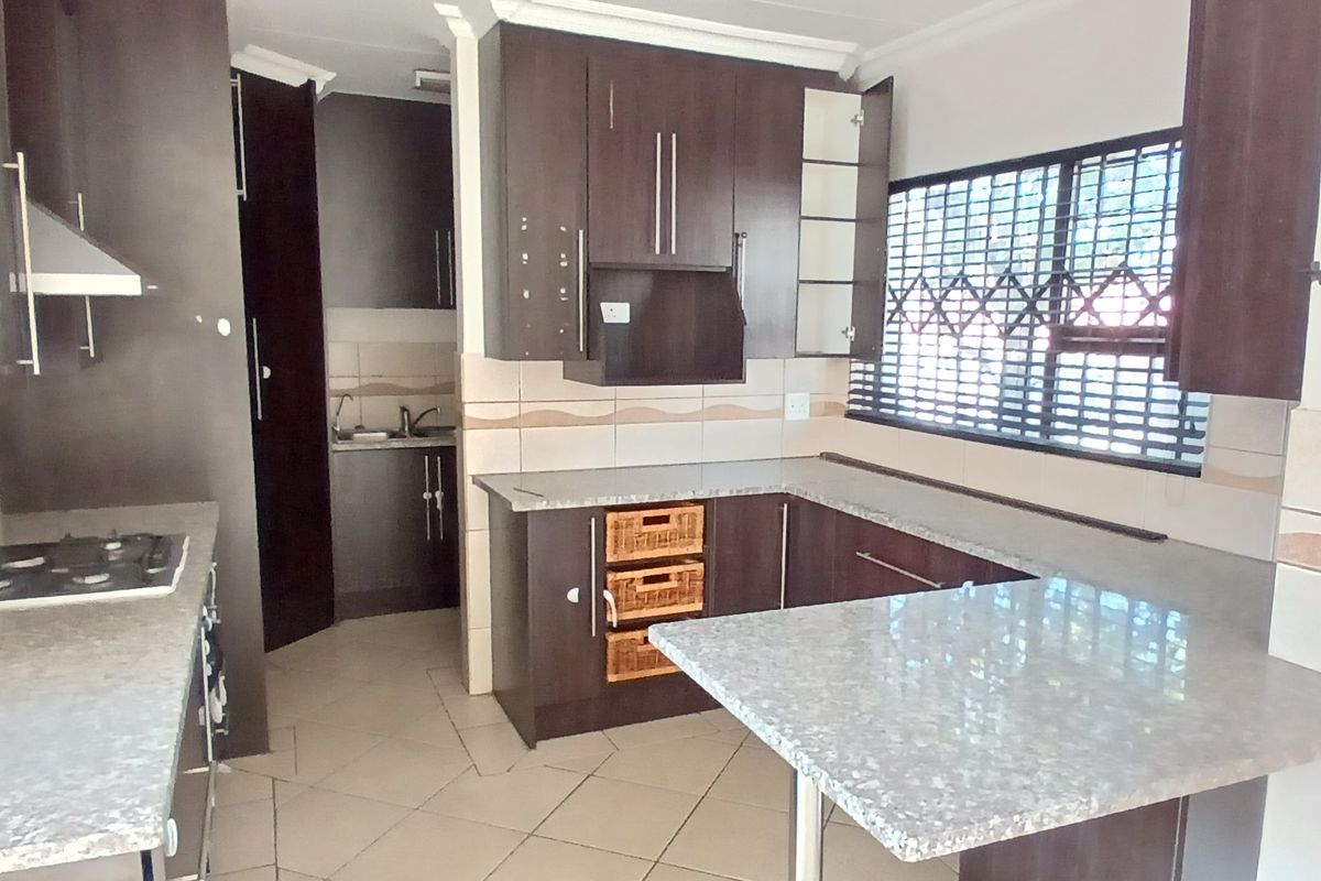 Beautiful property at a great price! - Photo 3