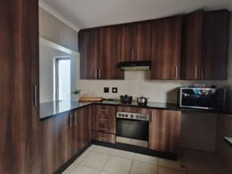 3 Bedroom Apartment to Rent in Helderwyk Estate, Brakpan. Situated in the highly secure Estate - Photo 2