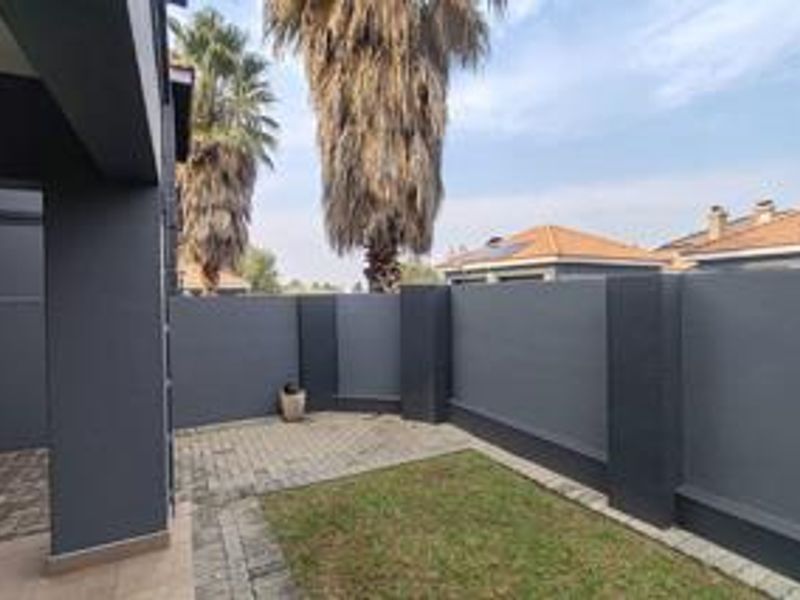3 Bedroom Apartment to Rent in Helderwyk Estate, Brakpan. Situated in the highly secure Estate - Photo 5