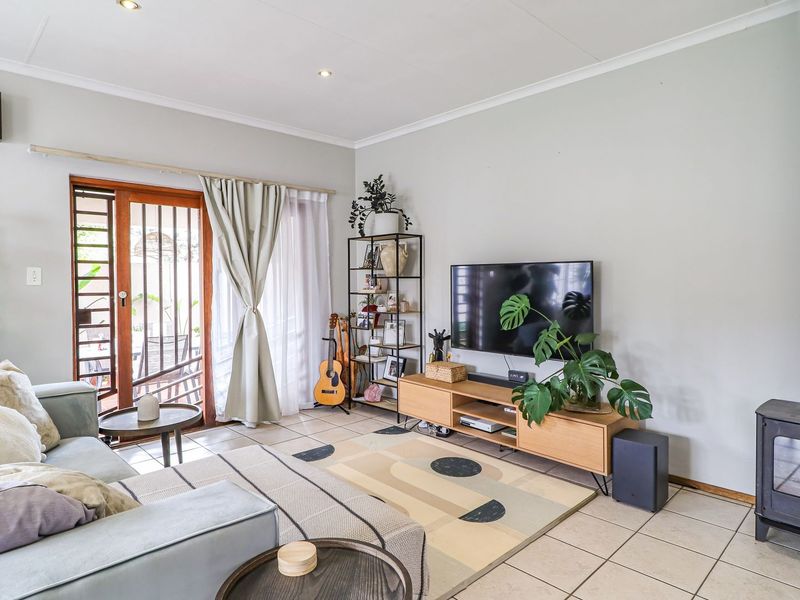 Secure, Stylish & Perfectly Positioned Cluster Living - Photo 7
