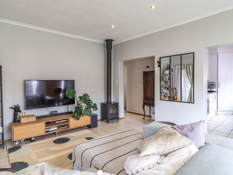 Secure, Stylish & Perfectly Positioned Cluster Living - Photo 6