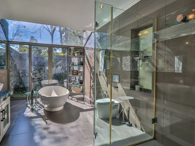 Exceptional Modern Family Residence Bryanston - Photo 9
