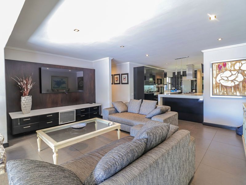 Exceptional Modern Family Residence Bryanston - Photo 5