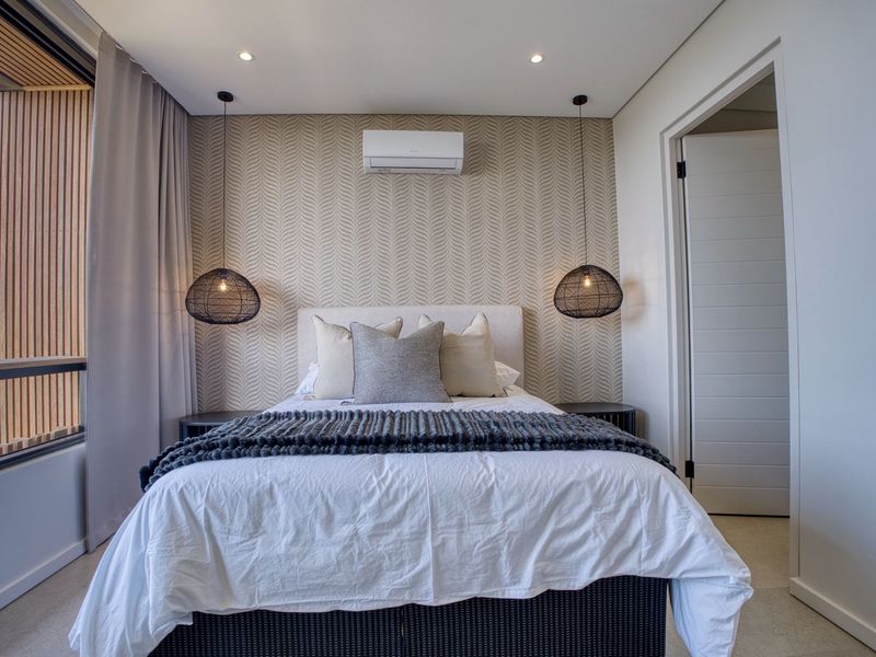 Modern Coastal Residence with Investment Potential - Photo 6