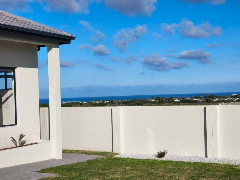Luxury Coastal Executive Home with Sea Views & Premium Finishes - Photo 3