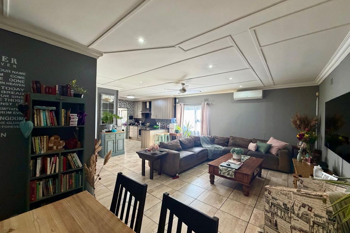 Modern 4-Bedroom Family Home in Sought-After Veld en Vlei, Richards Bay - Photo 3