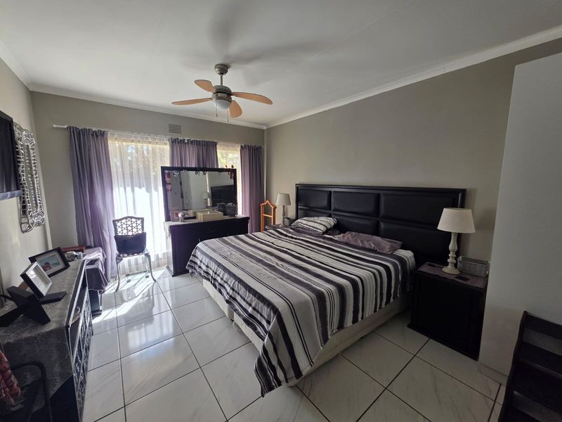 ABSOLUTE STUNNER FOR SALE IN A SOUGHT-AFTER AREA OF SASOLBURG! - Photo 9