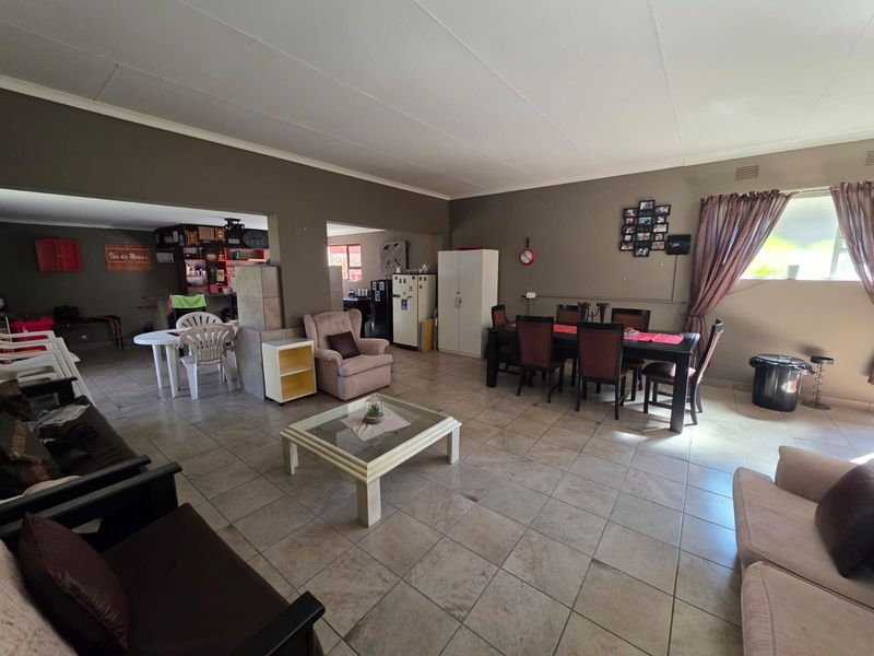 ABSOLUTE STUNNER FOR SALE IN A SOUGHT-AFTER AREA OF SASOLBURG! - Photo 6