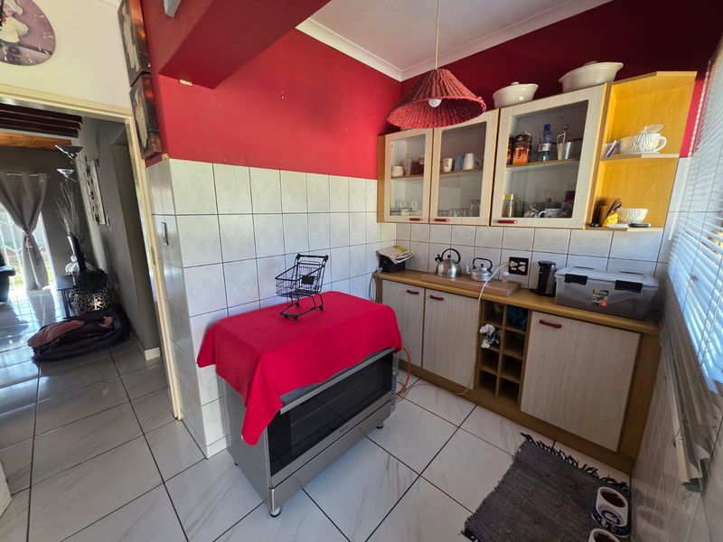 ABSOLUTE STUNNER FOR SALE IN A SOUGHT-AFTER AREA OF SASOLBURG! - Photo 5