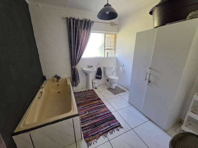 ABSOLUTE STUNNER FOR SALE IN A SOUGHT-AFTER AREA OF SASOLBURG! - Photo 4