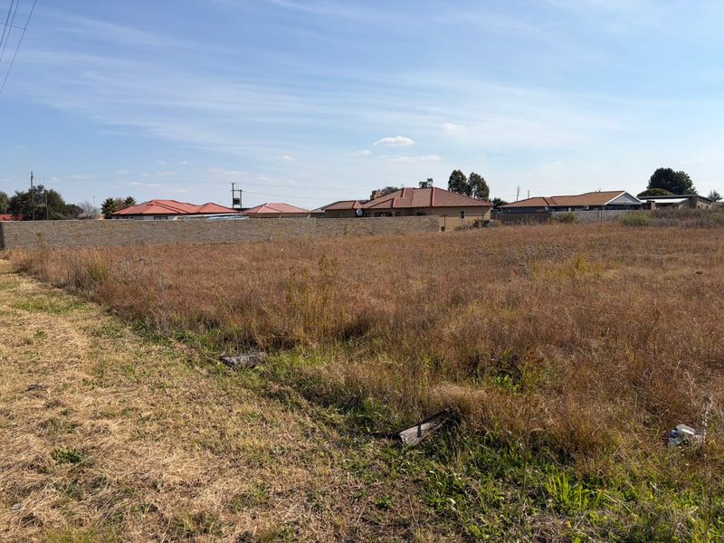 Discover an exceptional opportunity to invest in a well-positioned vacant stand situated Riversdale. - Photo 2