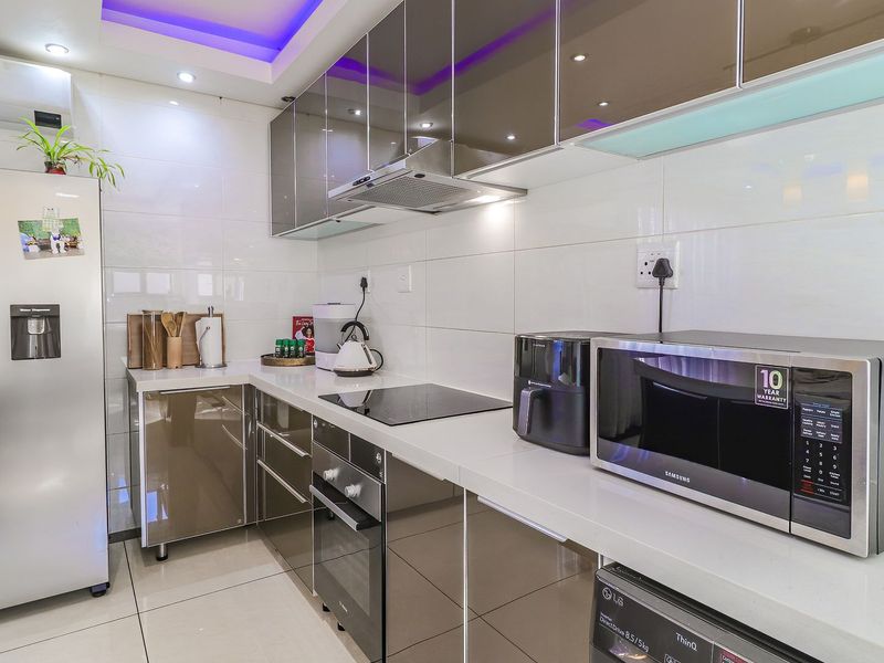 This lovely family home situated in Mont Tremblant Estate - Photo 6