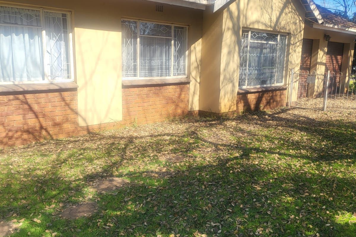 Prime Location, family home. - Photo 2