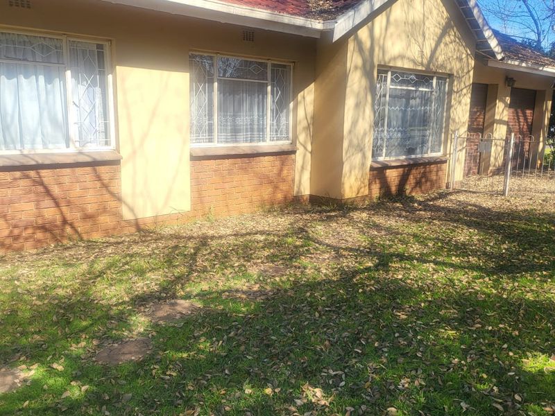 Prime Location, family home. - Photo 2