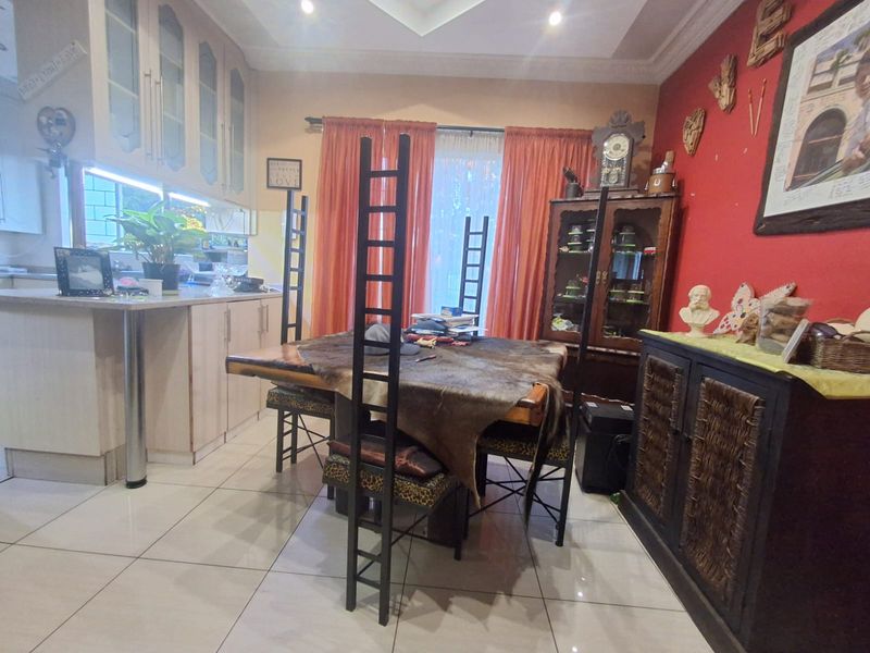 Family Home for Sale in Waldrift, Vereeniging. - Photo 5
