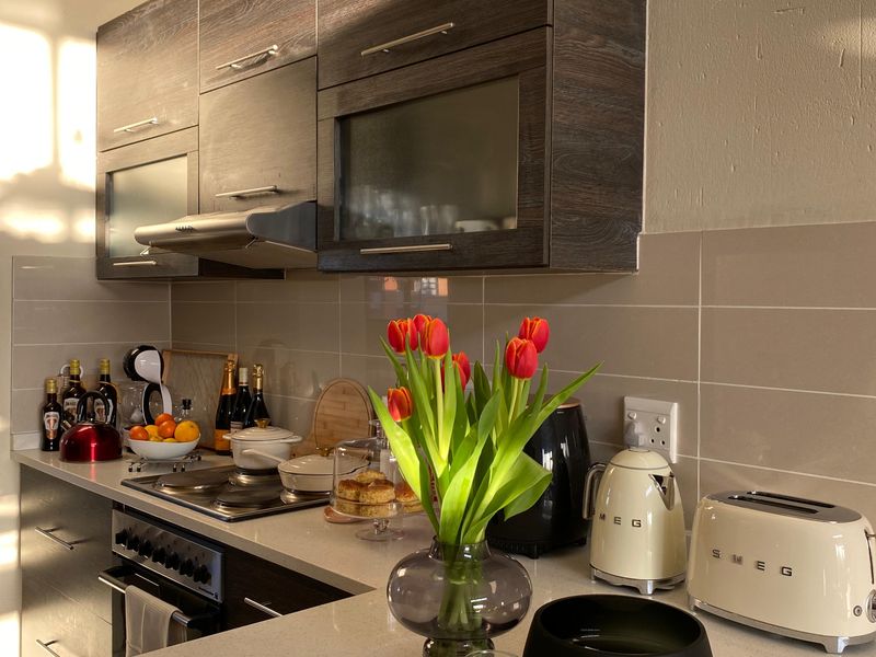 2 Bedroom Apartment - Photo 4