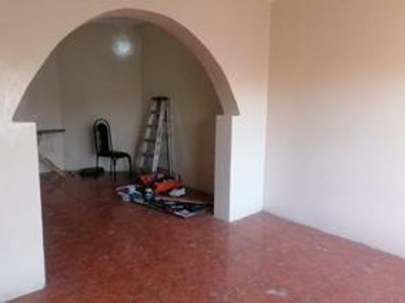 NEWLY RENATED 4-BEDROOM SEMI-HOUSE WITH FLATLET IN BRAKPAN NORTH - Photo 2
