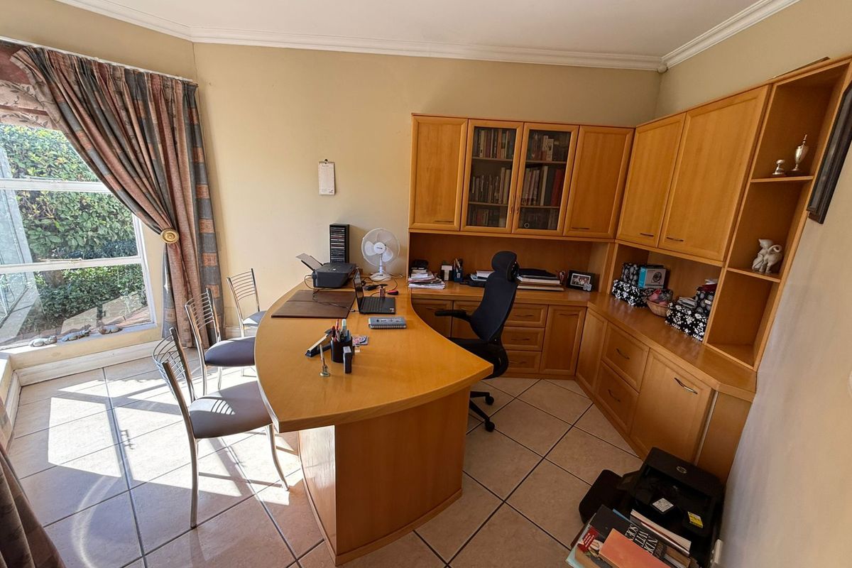 JUST LISTED IN VANDERBIJLAPRK!  Spacious Family Home with Everything You Need - Photo 5