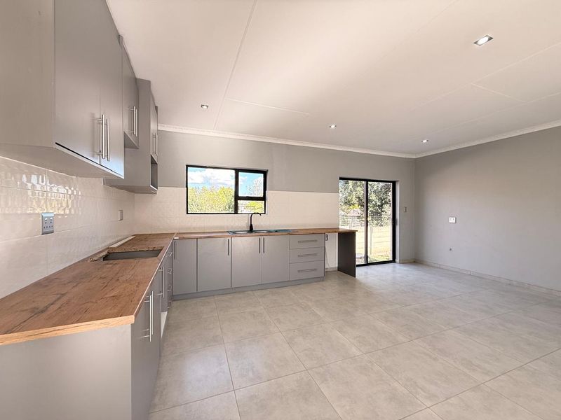 Brand New Townhouse complex in Pioneer Park - Photo 2