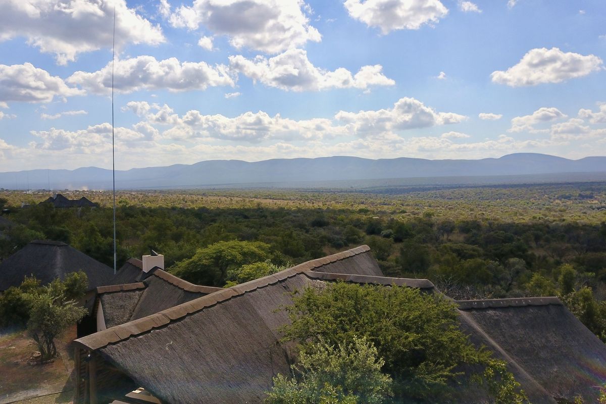 Spectacular Morkels Retreat with Elevated Pool, Panoramic Waterberg Views & Strong Rental Income - Photo 5