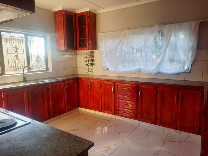 Beautiful house for sale - Photo 4