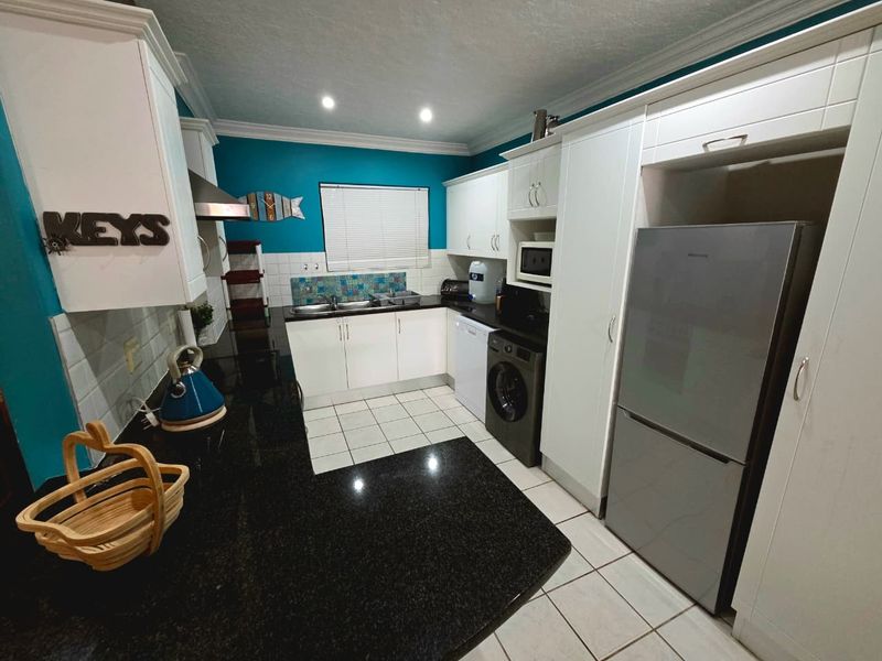 INCOME GENERATOR - JEFFREY BAY APARTMENT - Photo 7