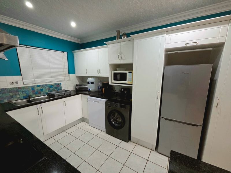 INCOME GENERATOR - JEFFREY BAY APARTMENT - Photo 6