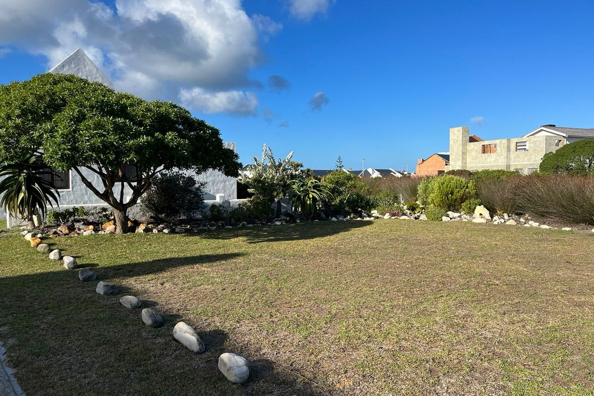 Your Dream Home Awaits in Struisbaai, Cape Agulhas! - Photo 5