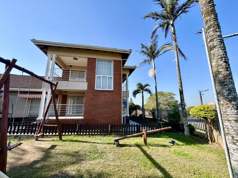 Exceptional Family Home with Granny Flat, Borehole & Extensive Parking - Photo 6