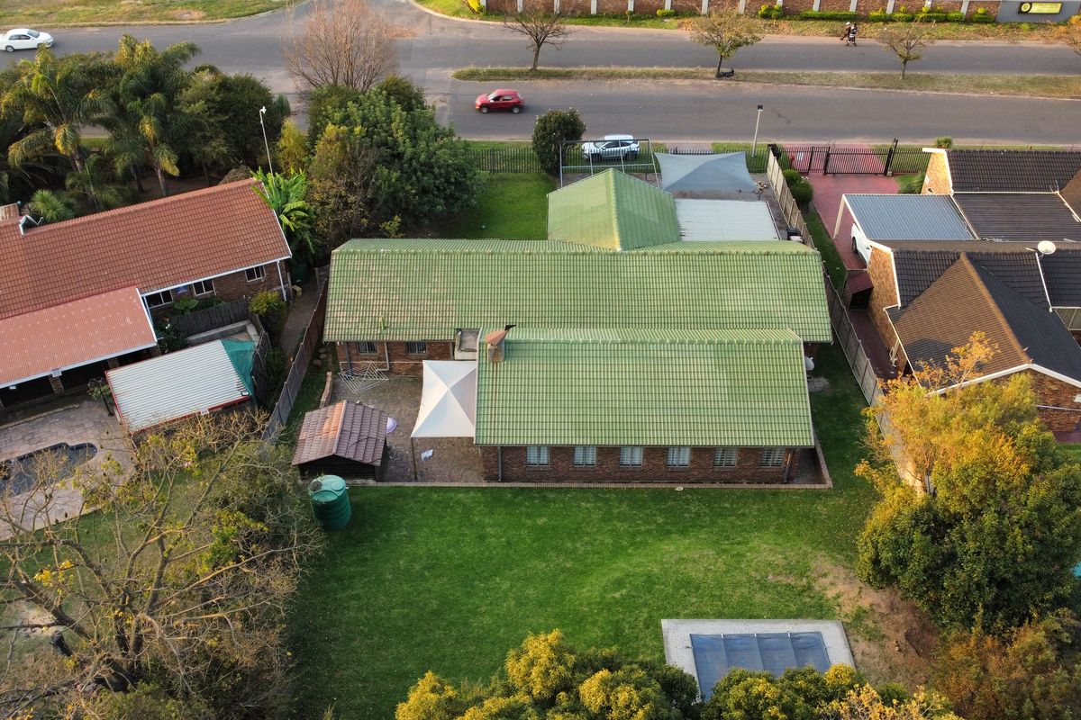 Premier Family Residence with Entertainment  on 1350m2 Stand - Photo 4