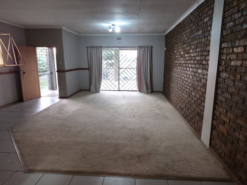 Premier Family Residence with Entertainment  on 1350m2 Stand - Photo 10