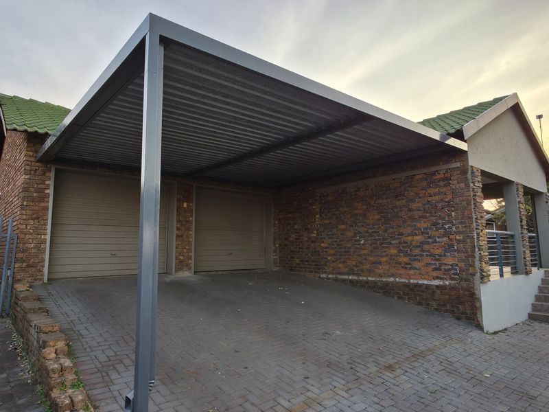 Premier Family Residence with Entertainment  on 1350m2 Stand - Photo 8