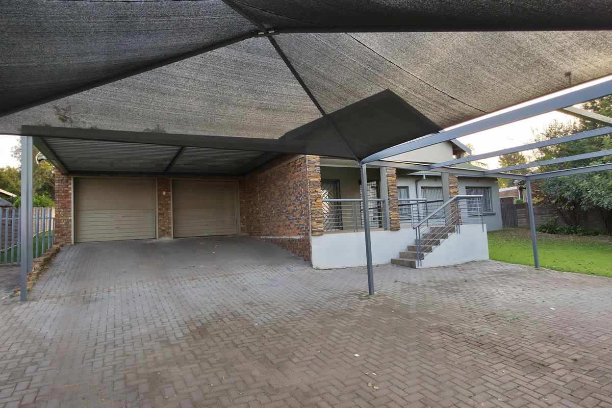 Premier Family Residence with Entertainment  on 1350m2 Stand - Photo 5