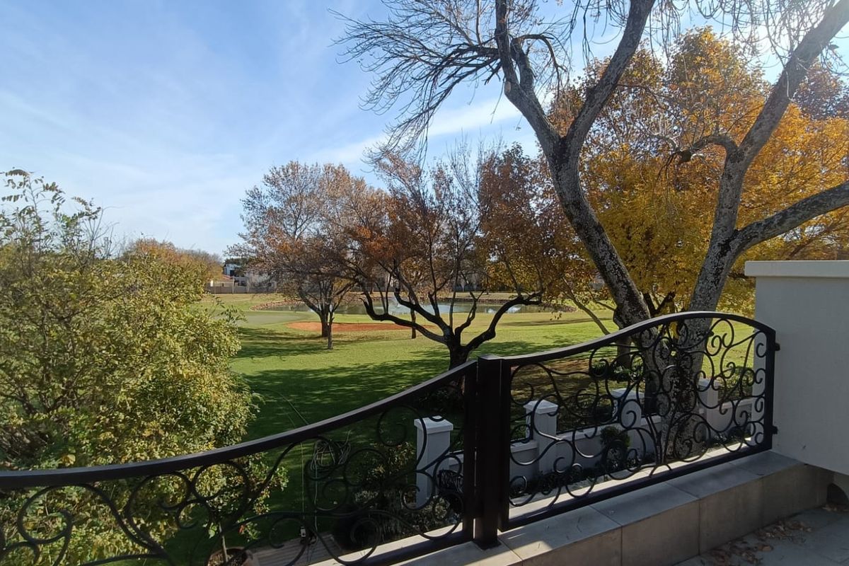 Modern 5 Bedroom Home with Fairway Views in Emfuleni Golf Estate - Photo 4