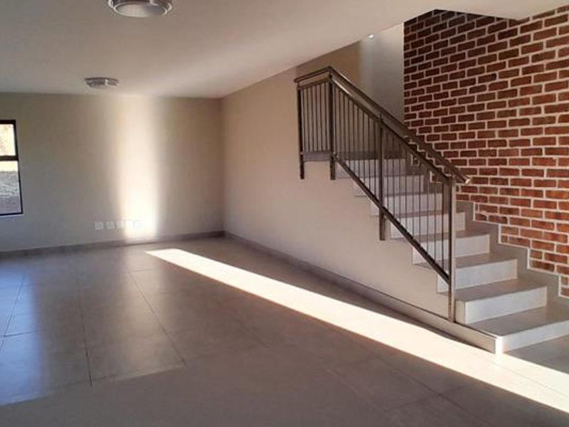 Brand-New 4-Bedroom Luxury Home in La Camargue Wildlife Estate – No Transfer Costs - Photo 8