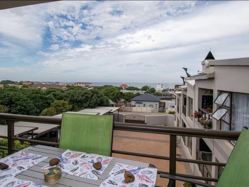 Spacious Apartment in Ferreira Town - Photo 4