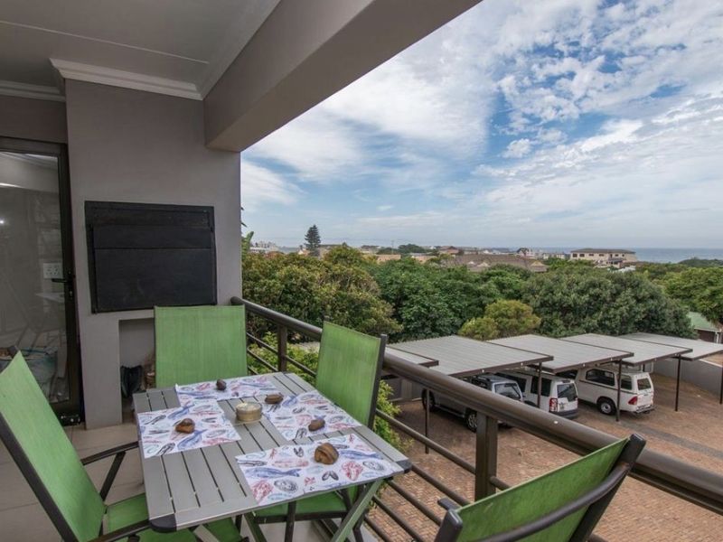 Spacious Apartment in Ferreira Town - Photo 3