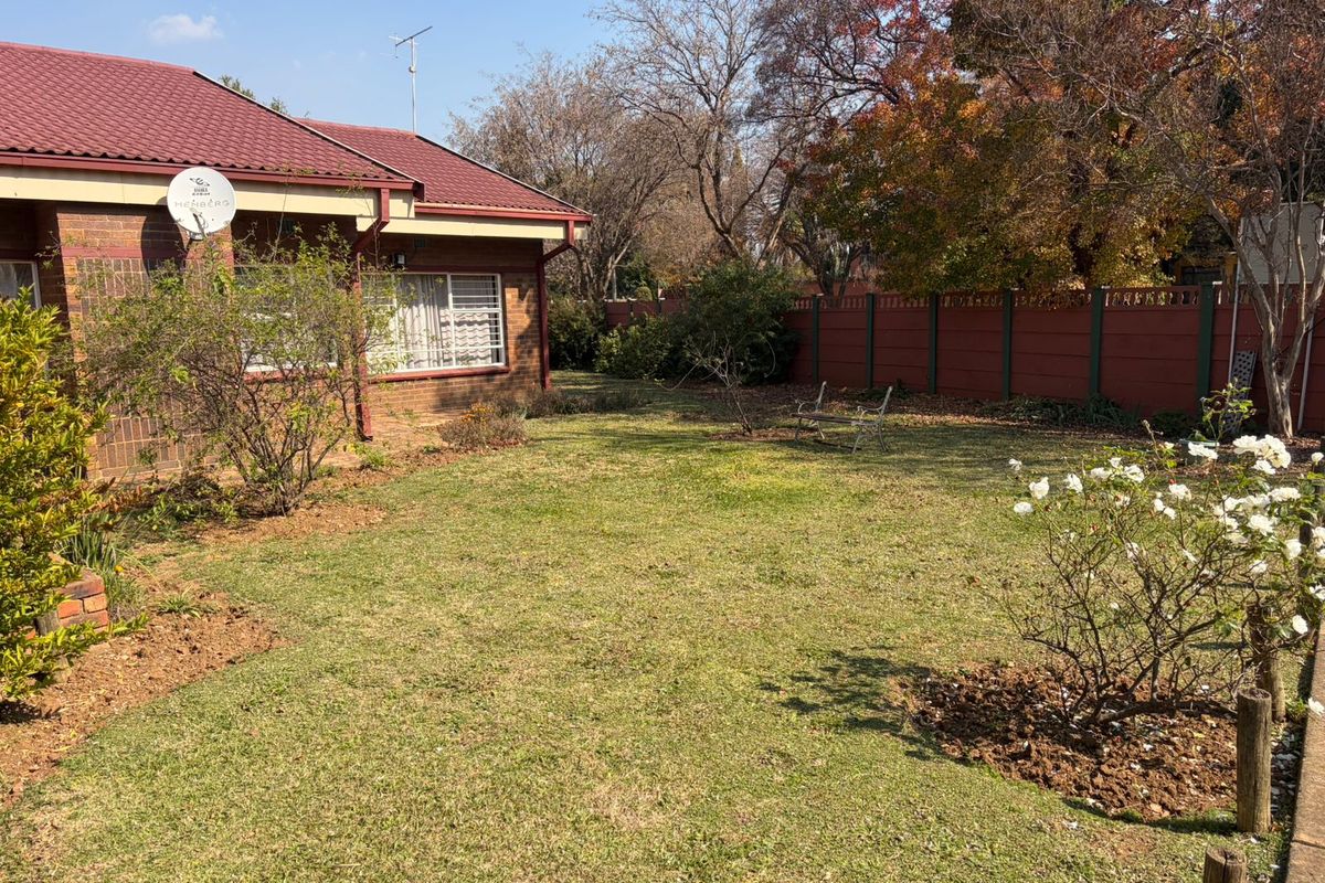 Spacious Family Home with Endless Potential | Sonland Park. - Photo 2