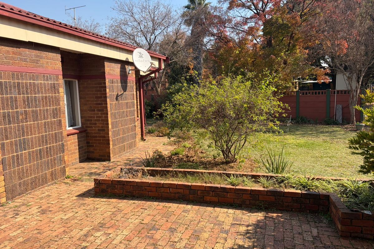 Spacious Family Home with Endless Potential | Sonland Park. - Photo 3