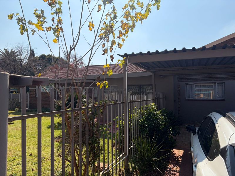 Spacious Family Home with Endless Potential | Sonland Park. - Photo 9