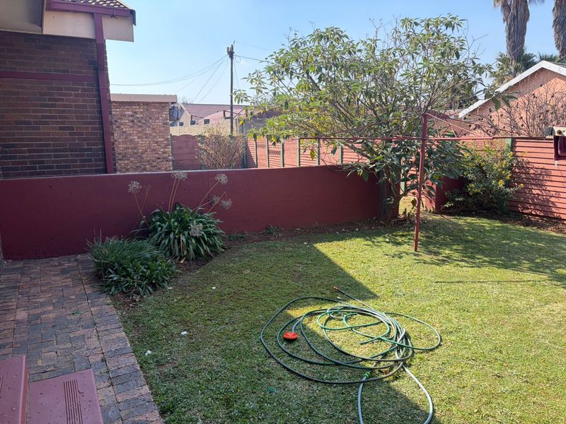 Spacious Family Home with Endless Potential | Sonland Park. - Photo 7