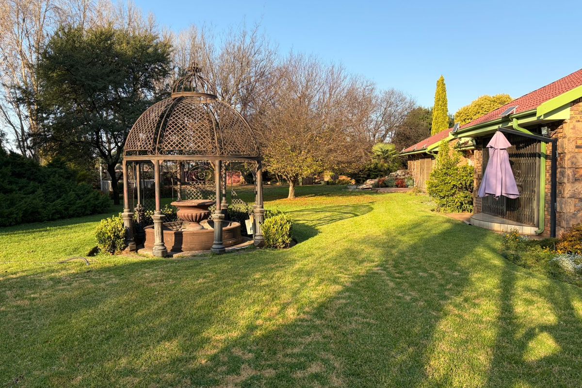Spacious Smallholding for Sale in Impala Avenue. - Photo 3