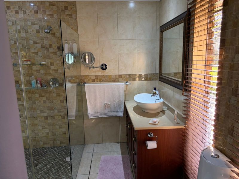 Spacious Smallholding for Sale in Impala Avenue. - Photo 6