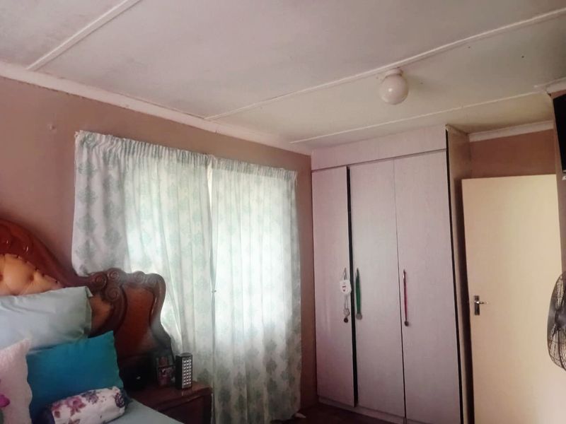3 Bedroom House For Sale - Photo 8