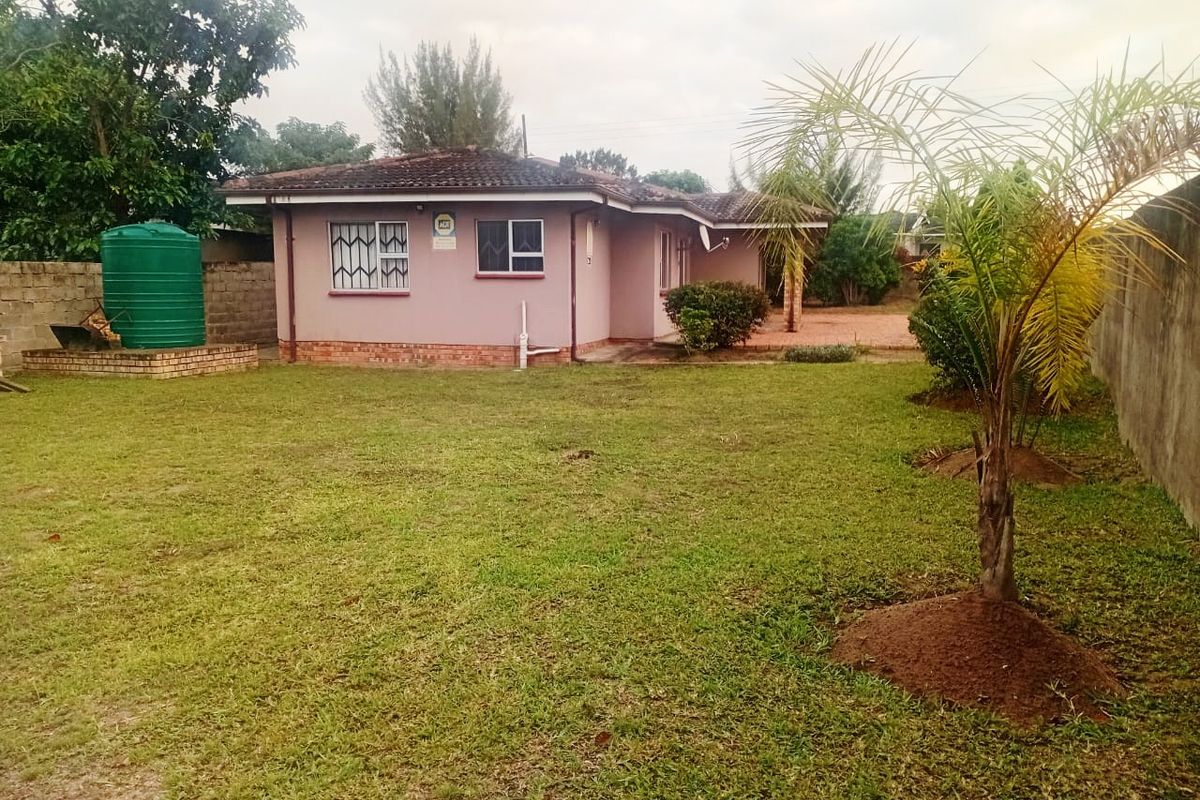 3 Bedroom House For Sale - Photo 2