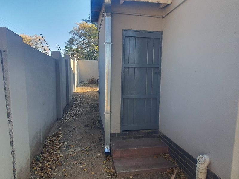3 bedoom home for sale - Photo 4