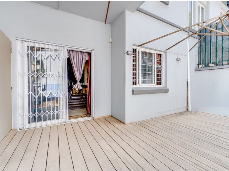 3Bedroom 2.5 bathroom unit in Sun Village - Photo 10