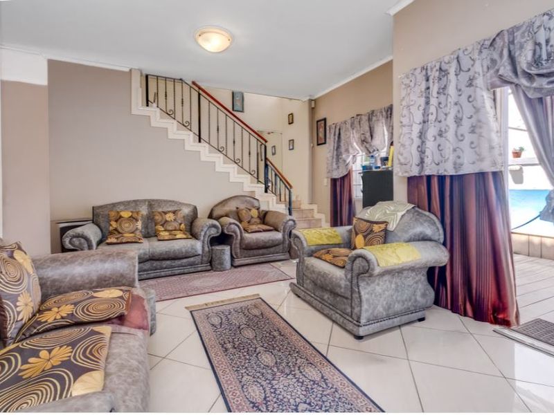 3Bedroom 2.5 bathroom unit in Sun Village - Photo 8